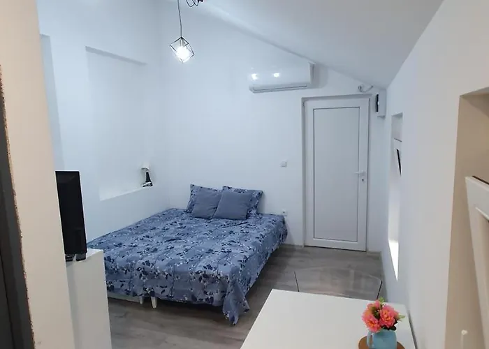 Molders Apartments
